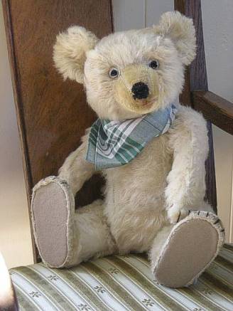 unbekanntes Teddy-Baby 30er Jahre, nach der Restaurierung - Nasenbestickung sollte unrestauriert bleiben.